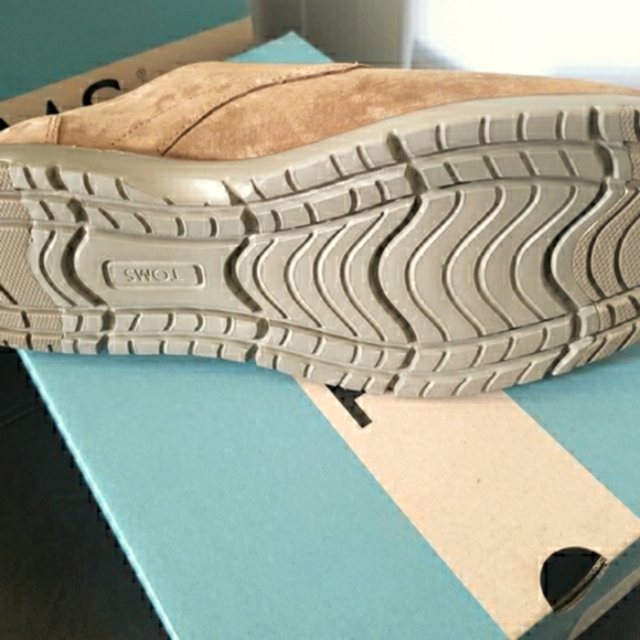 TOMS Water Resistant Oxfords - Picture 6 of 6